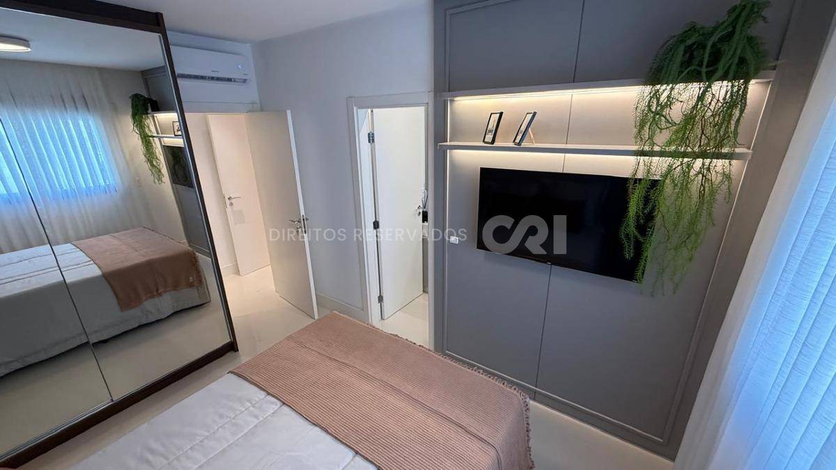 Apartamento com 3 suítes no Boulevard Brasil no Centro de Balneário Camboriú