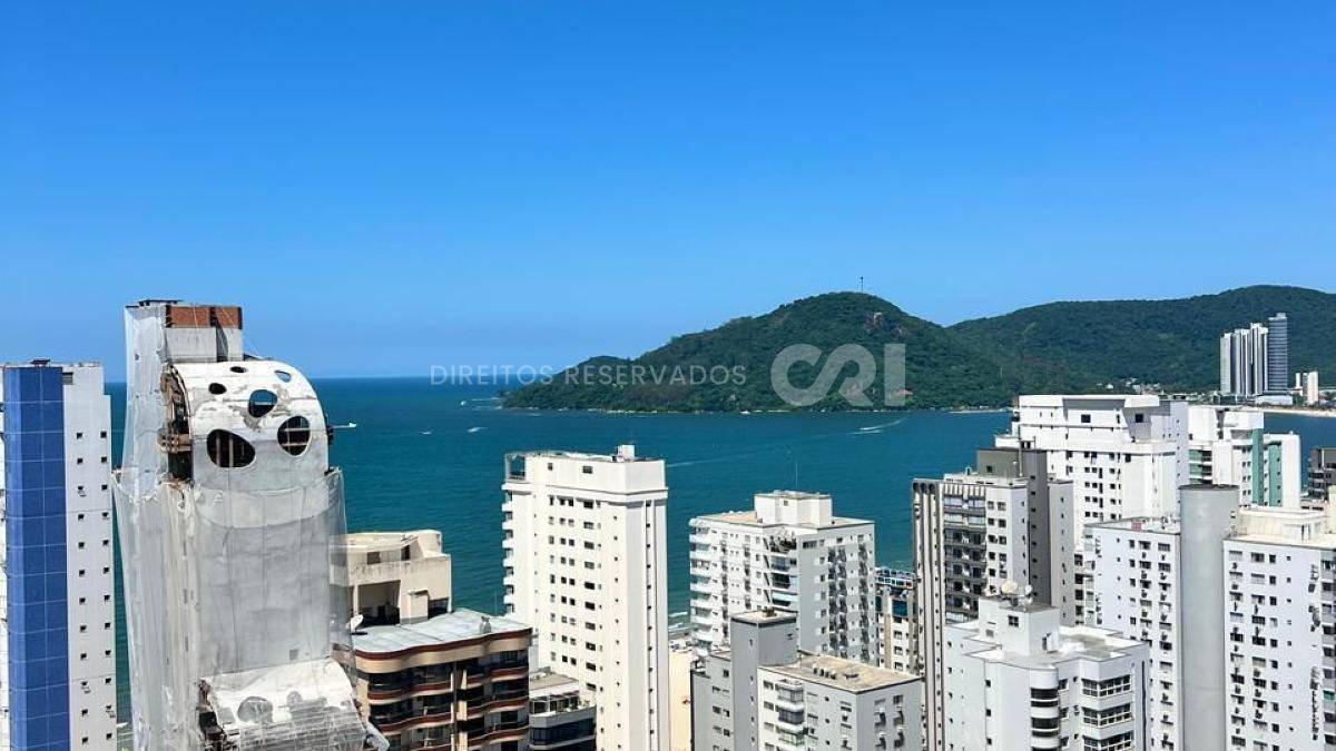 Apartamento com 4 suítes no Edifício Lumiere no Centro de Balneário Camboriú