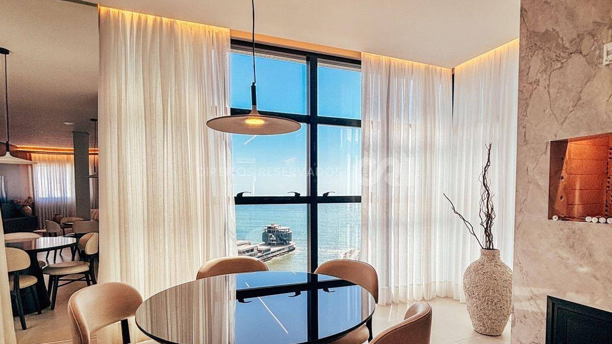 Apartamento com 2 suítes no Edifício Aquamarine Residence em Balneário Perequê, Porto Belo