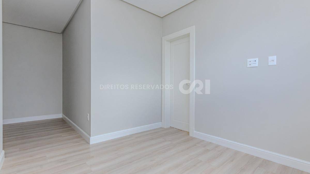 Apartamento com 4 suítes no La Belle Tour no Centro de Balneário Camboriú