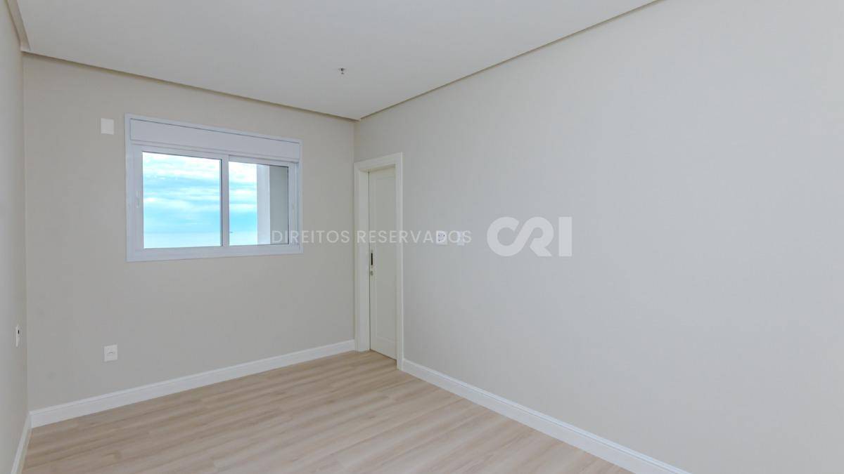 Apartamento com 4 suítes no La Belle Tour no Centro de Balneário Camboriú