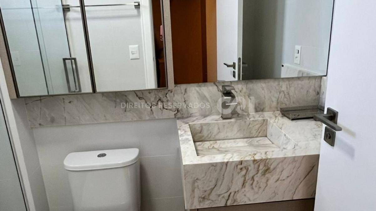 Apartamento com 3 Suítes no Fiori Del Mare na Meia Praia, Itapema