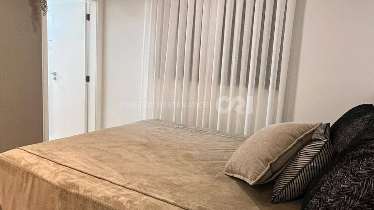 Apartamento com 3 Suítes no Fiori Del Mare na Meia Praia, Itapema