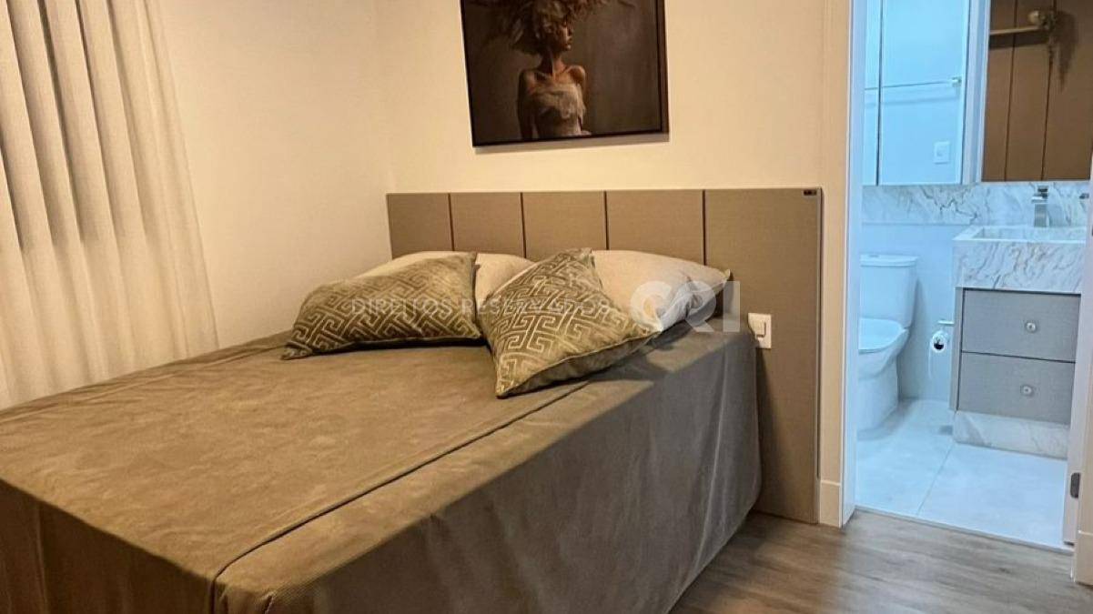 Apartamento com 3 Suítes no Fiori Del Mare na Meia Praia, Itapema