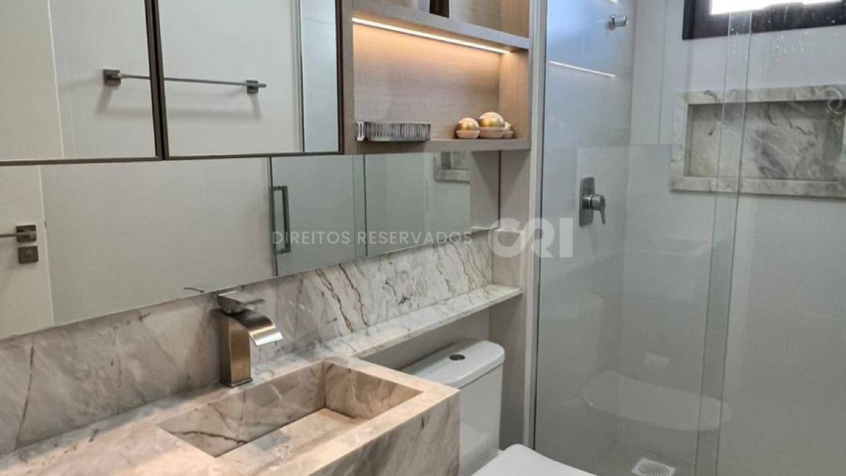 Apartamento com 3 Suítes no Fiori Del Mare na Meia Praia, Itapema