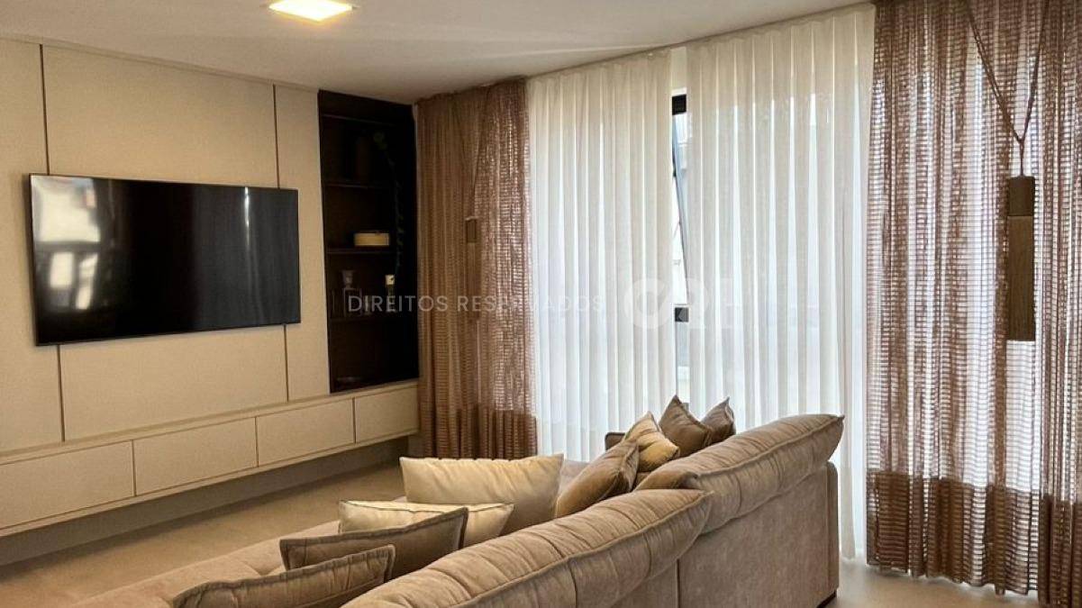 Apartamento com 3 Suítes no Fiori Del Mare na Meia Praia, Itapema