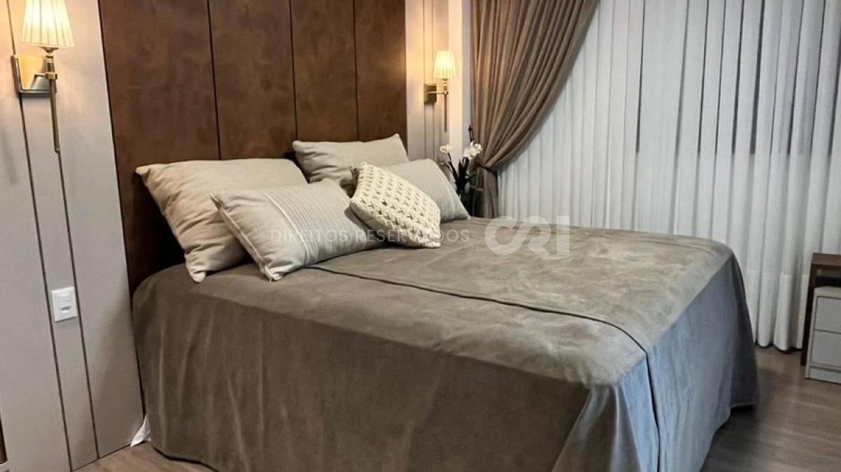 Apartamento com 3 Suítes no Fiori Del Mare na Meia Praia, Itapema