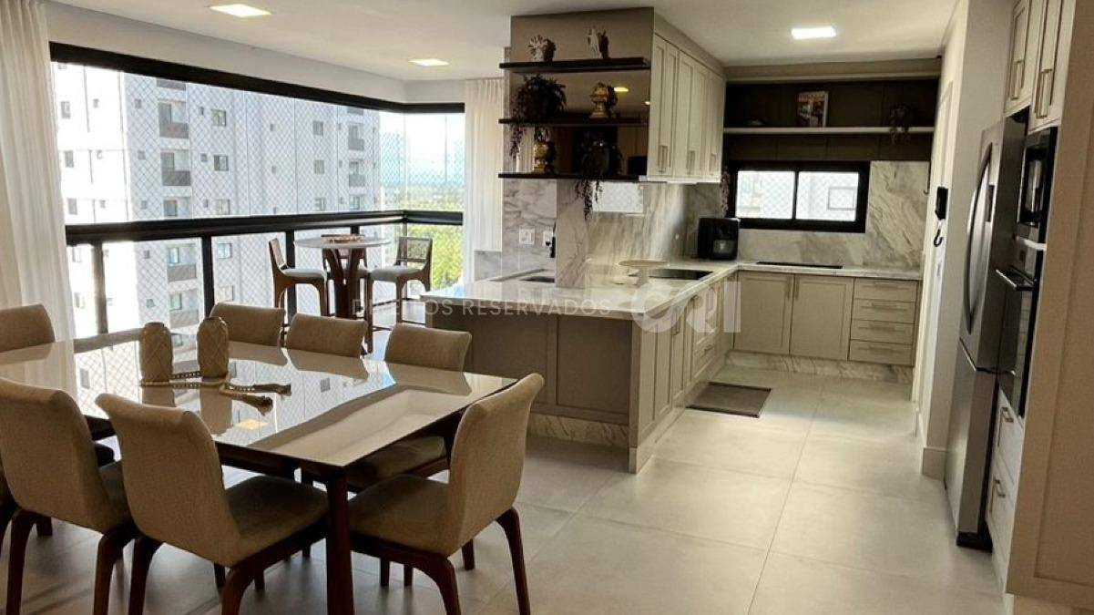 Apartamento com 3 Suítes no Fiori Del Mare na Meia Praia, Itapema