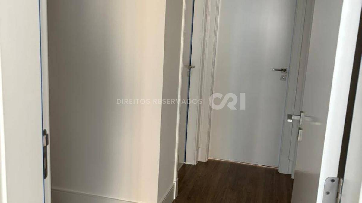 Apartamento com 3 Suítes, Fiori Del Mare na Meia Praia em Itapema