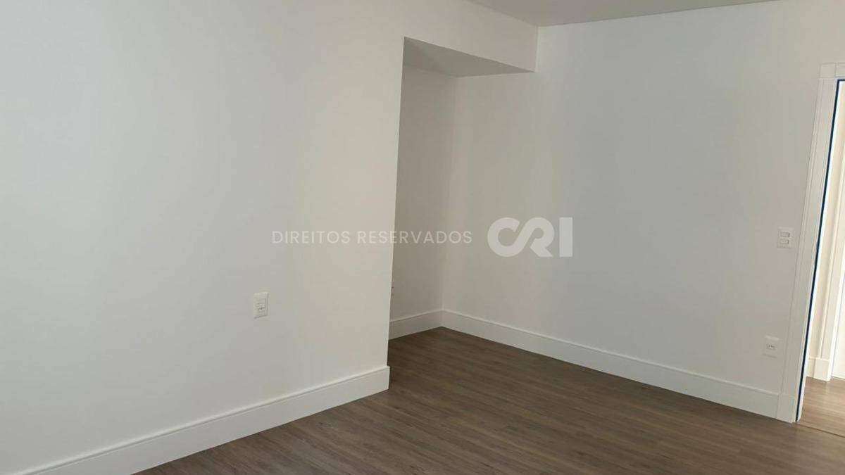 Apartamento com 3 Suítes, Fiori Del Mare na Meia Praia em Itapema