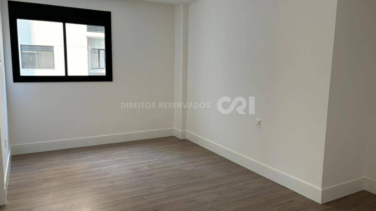Apartamento com 3 Suítes, Fiori Del Mare na Meia Praia em Itapema