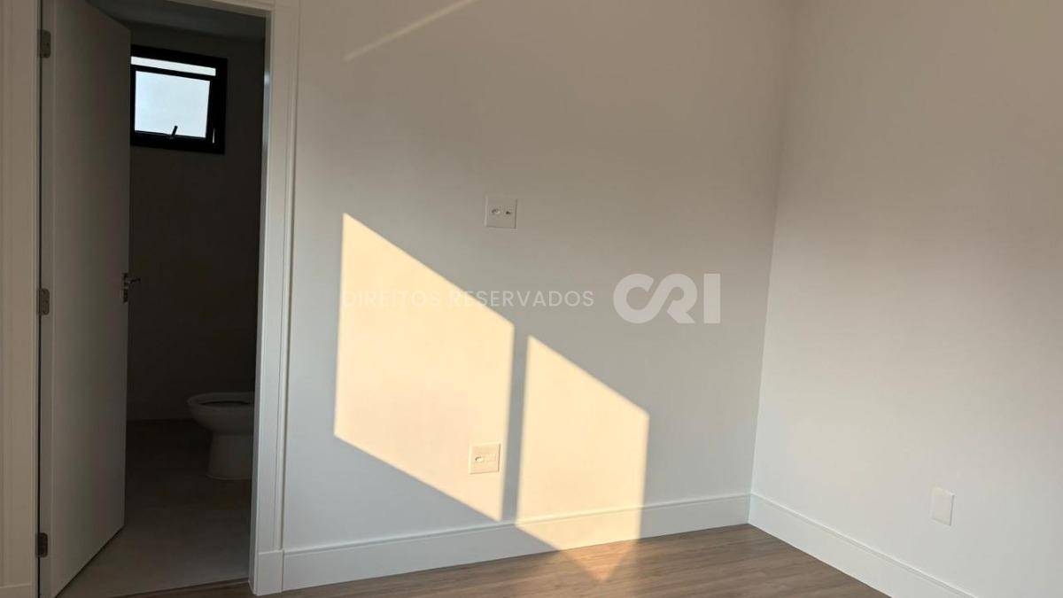 Apartamento com 3 Suítes, Fiori Del Mare na Meia Praia em Itapema