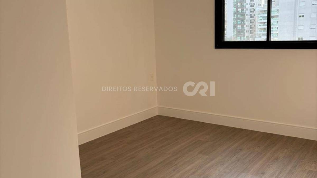Apartamento com 3 Suítes, Fiori Del Mare na Meia Praia em Itapema