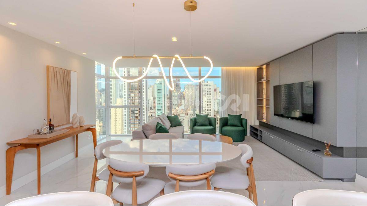 Apartamento com 3 suítes Horizon Residence no Centro em Balneário Camboriú