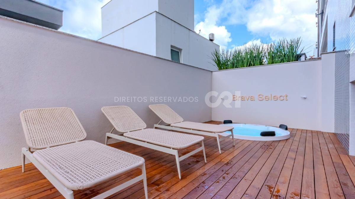 Apartamento duplex com 3 quartos no Edifício Brava Select na Praia Brava em Itajaí