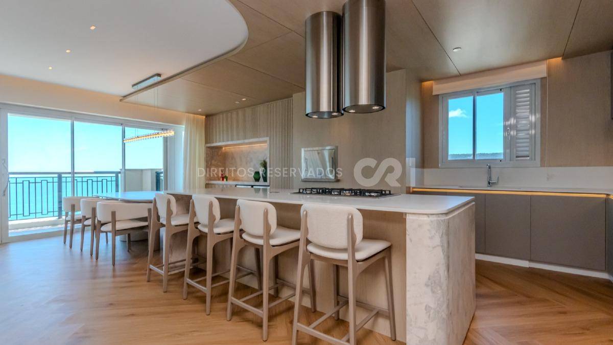 Apartamento com 5 suítes no Aurora Exclusive Home na Barra Sul em Balneário Camboriú