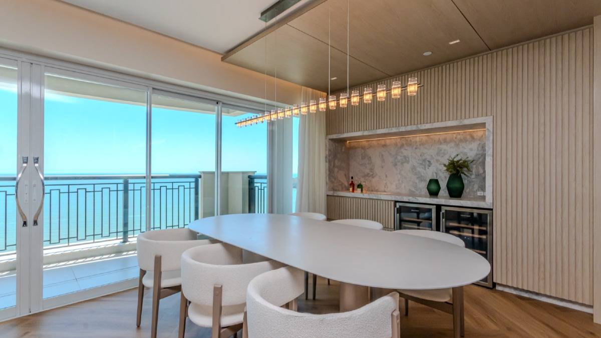 Apartamento com 5 suítes no Aurora Exclusive Home na Barra Sul em Balneário Camboriú