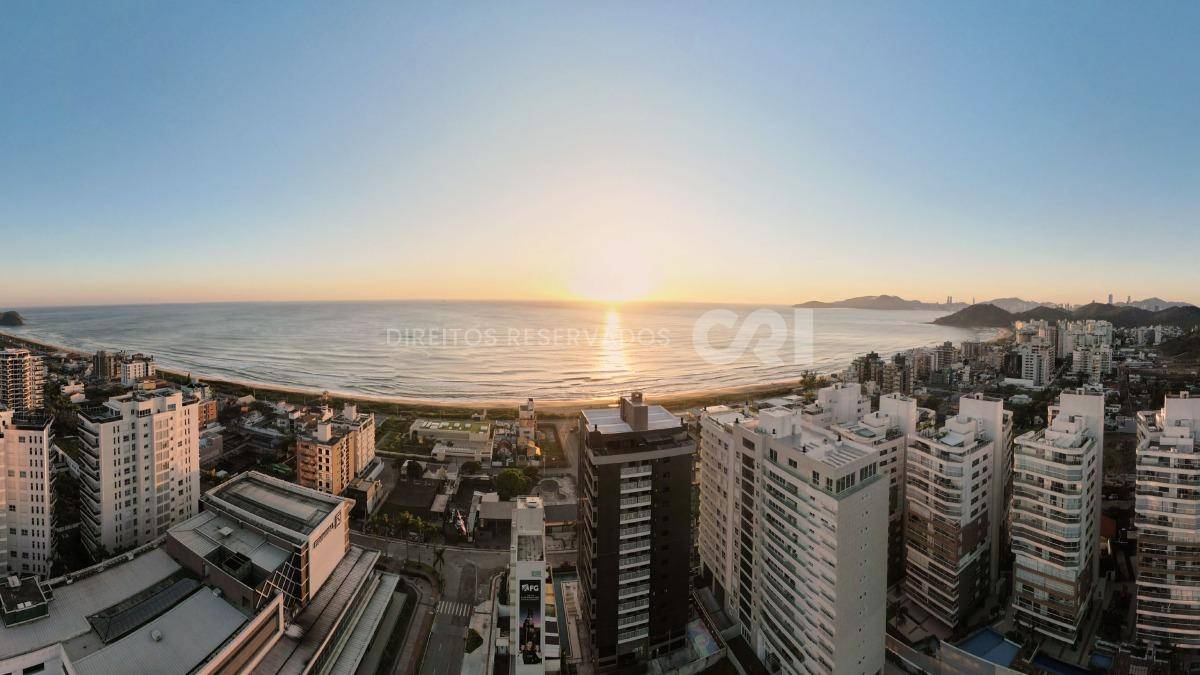 Apartamento com 147m² e 3 suítes no NEOS na Praia Brava em Itajaí