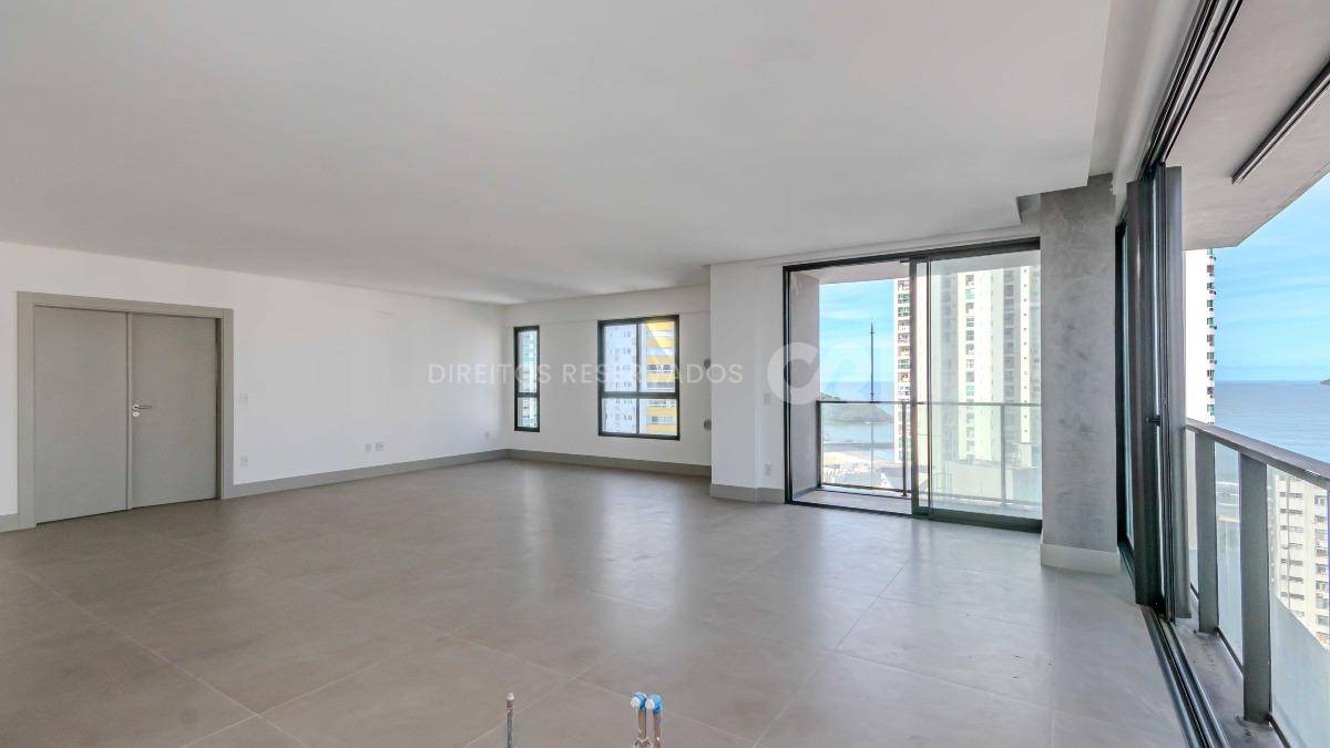 Apartamento com 4 suítes no Empire Residence no Pioneiros em Balneário Camboriú