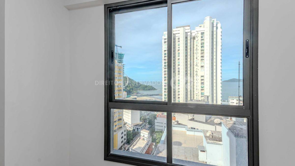 Apartamento com 4 suítes no Empire Residence no Pioneiros em Balneário Camboriú