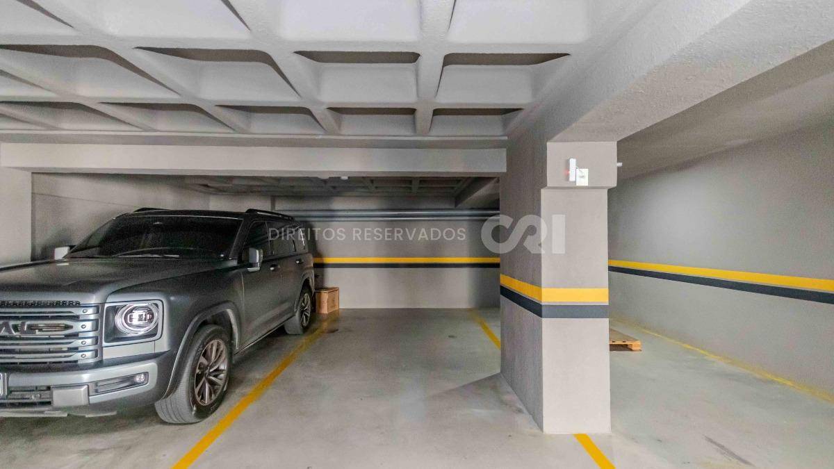 Apartamento com 4 suítes no Empire Residence no Pioneiros em Balneário Camboriú