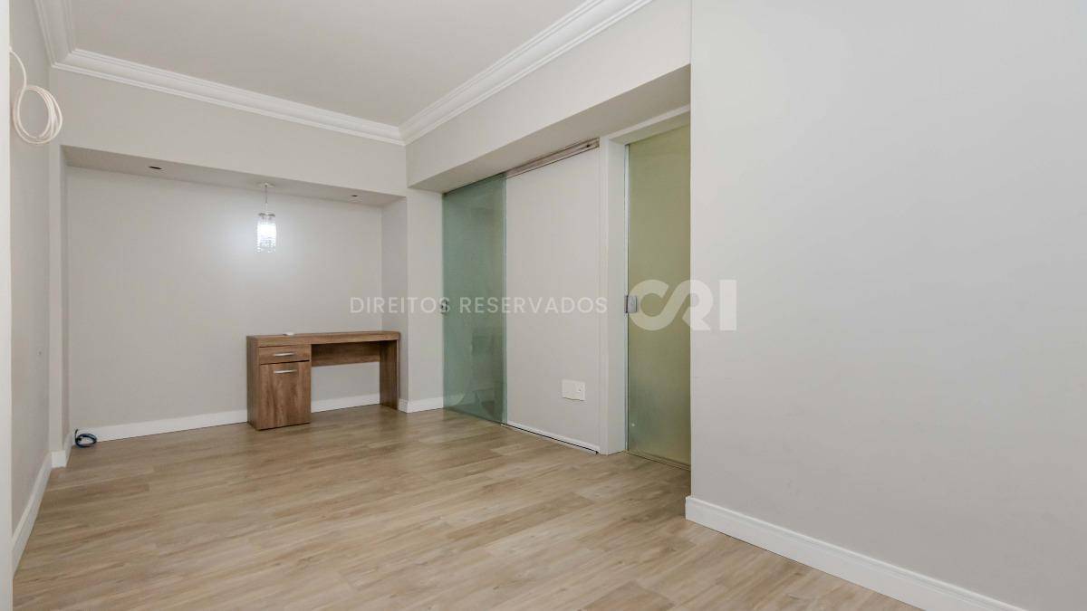 Apartamento com 3 suítes no Edifício Comendador Pietro Zanella Centro Balneário Camboriú