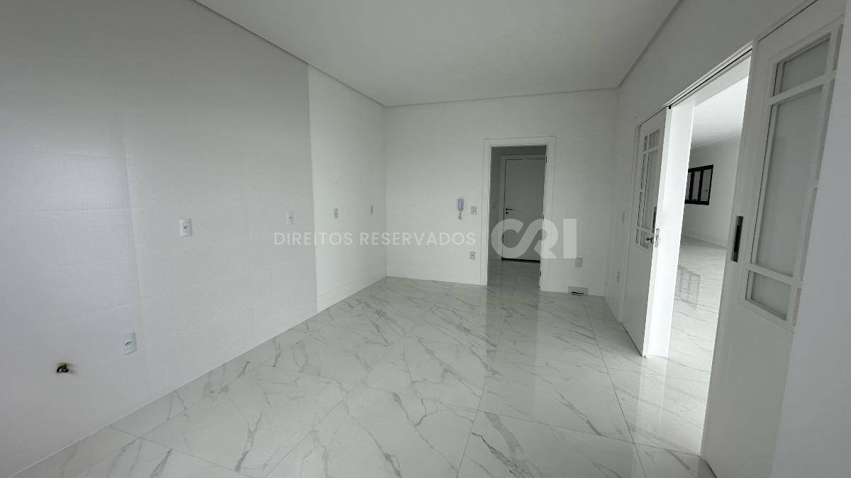 Apartamento Penthouse com 4 suítes no Noah Residence na Meia Praia em Itapema