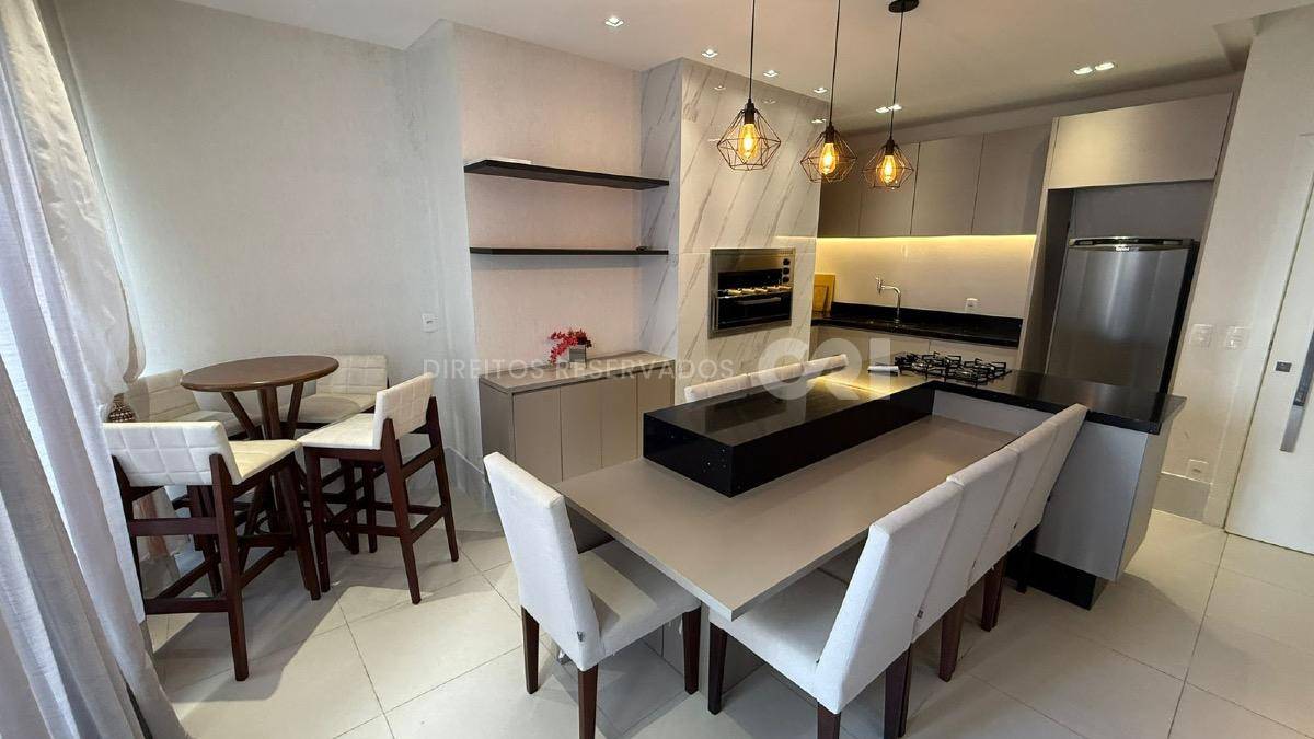 Apartamento com 3 suítes no Edifício Costa Blanca no Centro em Balneário Camboriú