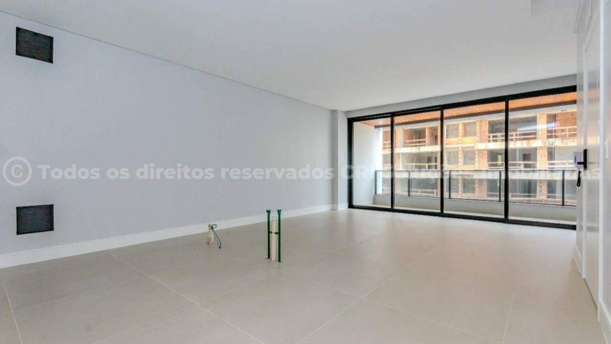 Apartamento com 3 Suítes 126m² no Edifício Düsseldorf na Praia Brava em Itajaí