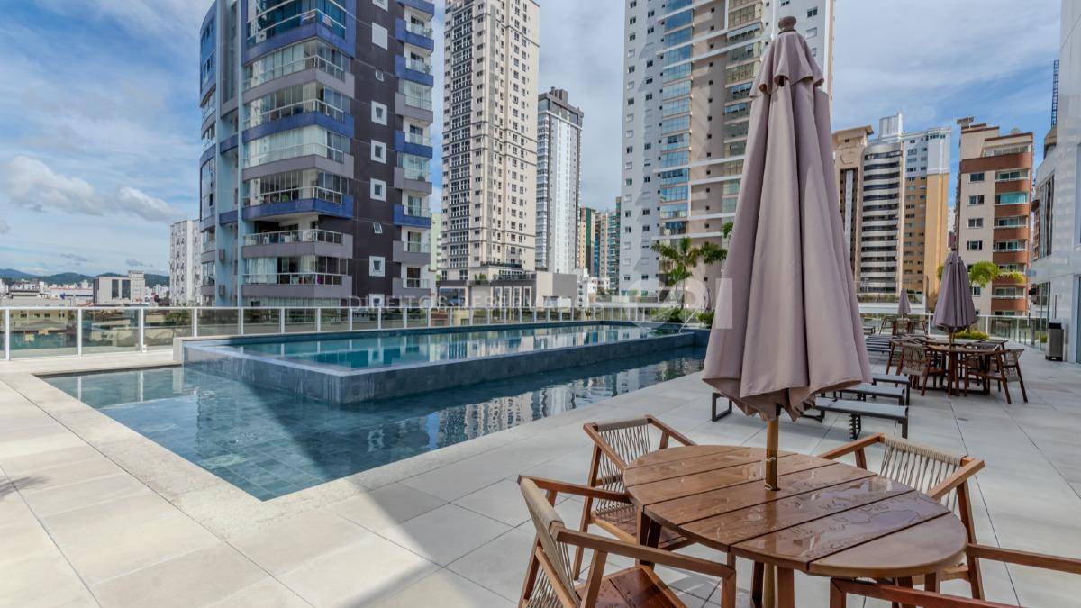 Apartamento com 3 suítes no Horizon Residence no Centro de Balneário Camboriú