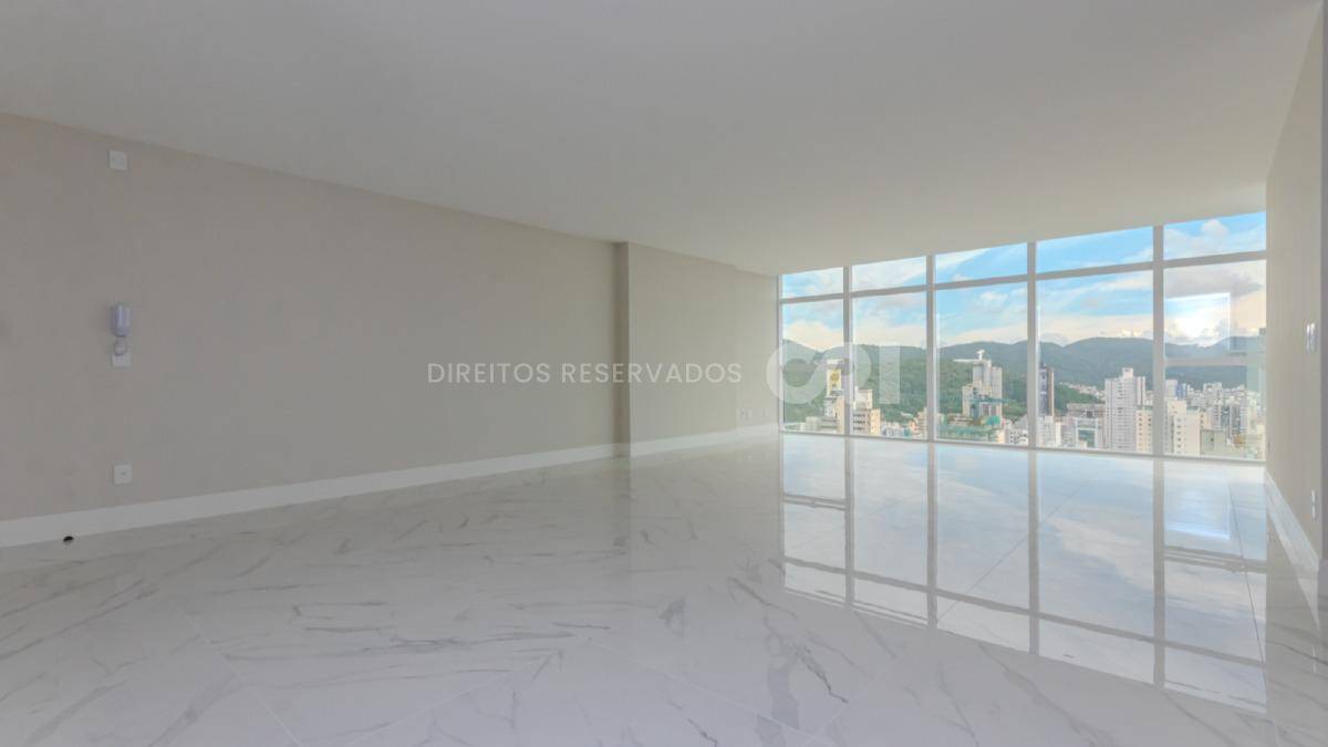 Apartamento com 3 suítes no Horizon Residence no Centro de Balneário Camboriú