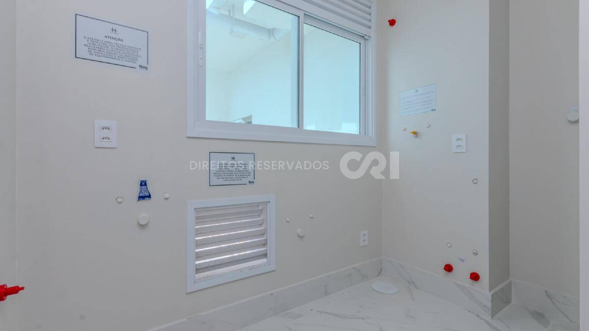 Apartamento com 3 suítes no Horizon Residence no Centro de Balneário Camboriú