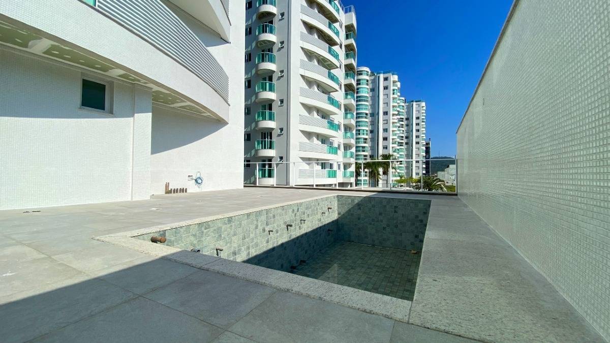 Apartamento com 3 Suítes na Reserva Figueira Brava Beach na Praia Brava em Itajaí
