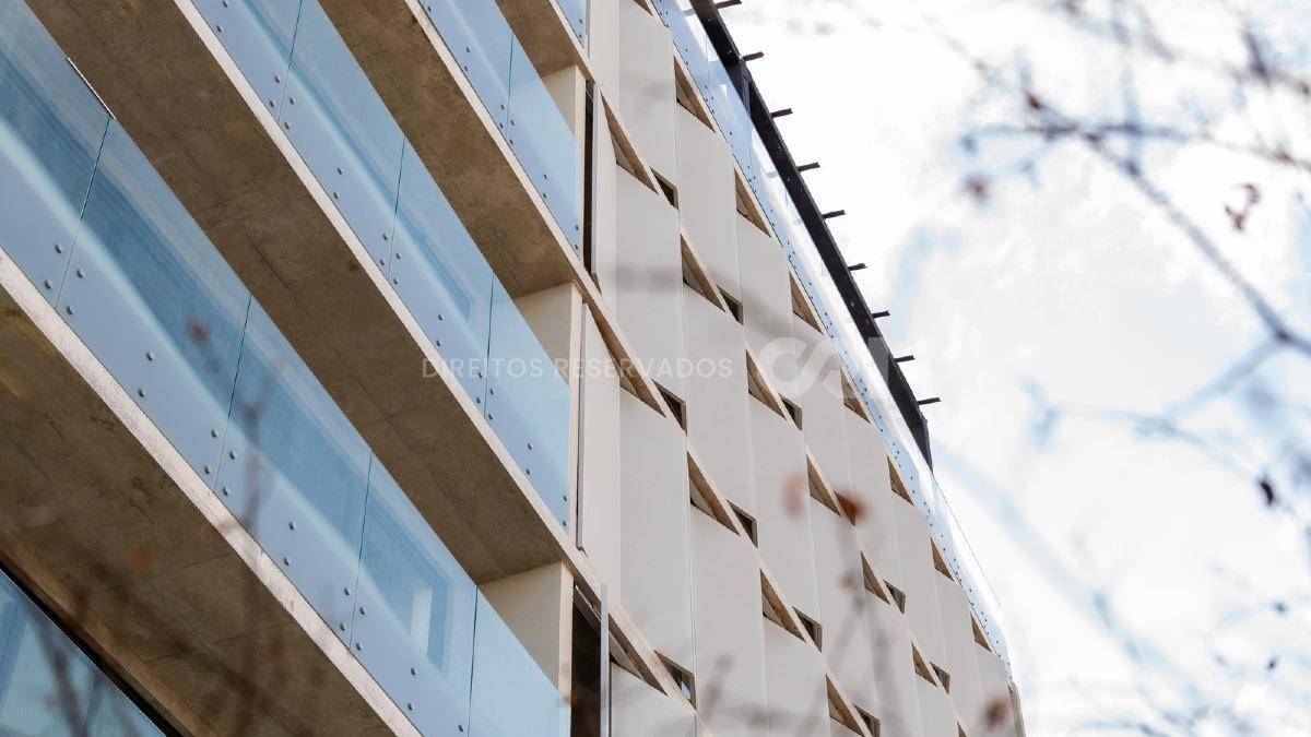 Apartamento no Edifício Bravo com 04 suítes na Praia Brava em Itajaí
