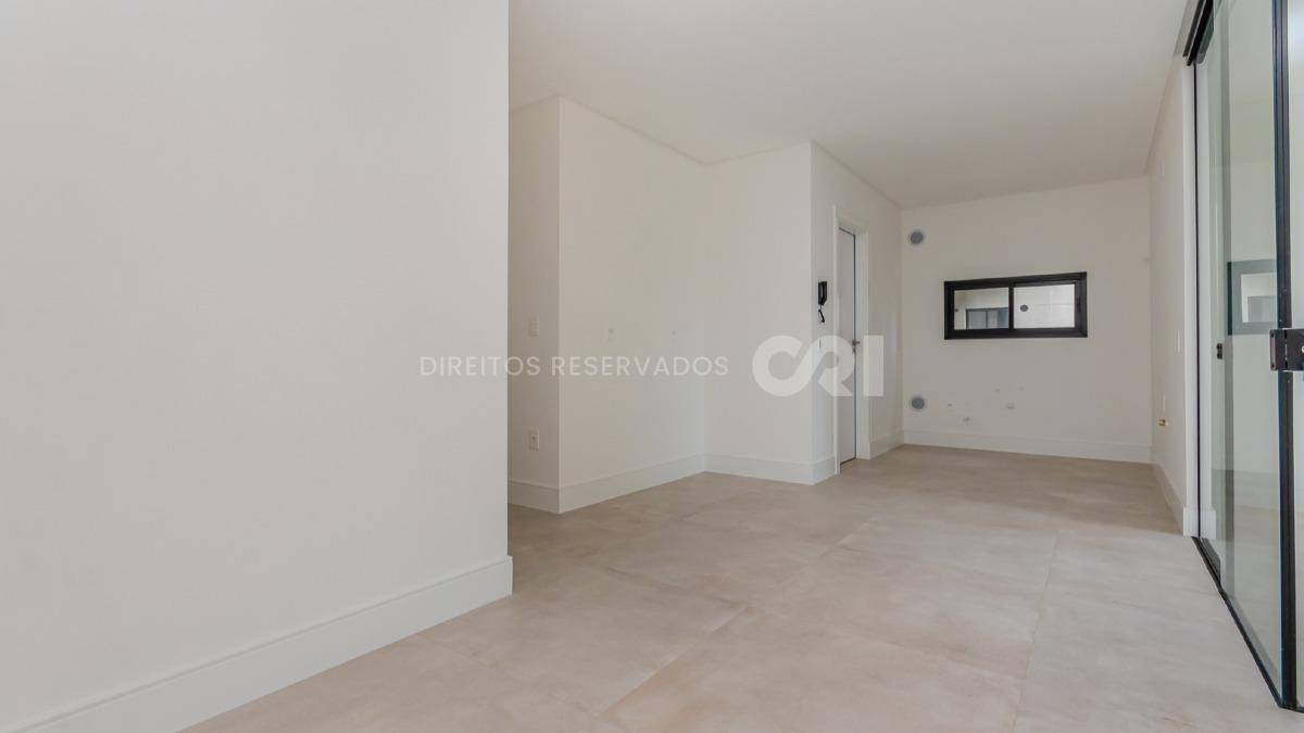 COPA: Apartamento com 3 suítes no Fiori del Mare Residenziale na Meia Praia em Itapema