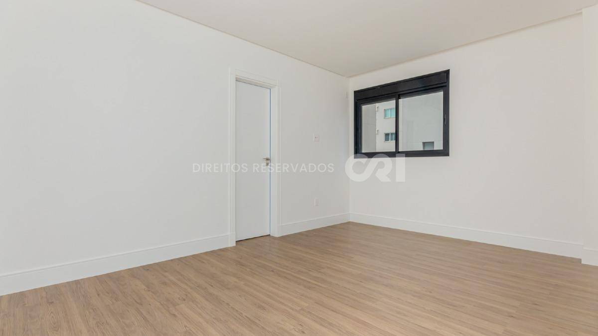 COPA: Apartamento com 3 suítes no Fiori del Mare Residenziale na Meia Praia em Itapema