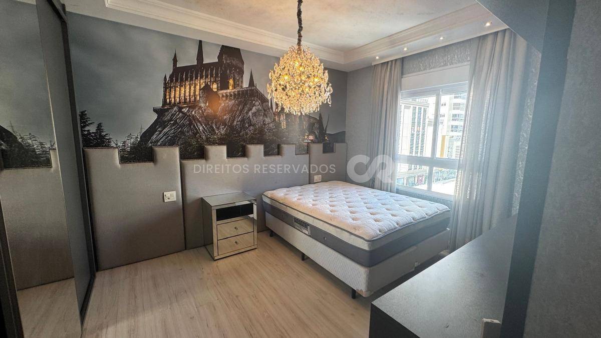 Apartamento frente mar com 4 suítes no Atlantic Paradise Towers na Meia Praia em Itapema