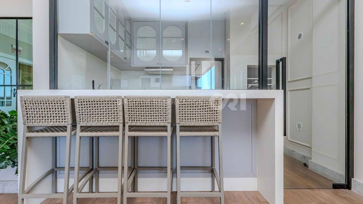 Apartamento com 4 suítes no Edifício Jardim Europa em Balneário Perequê, Porto Belo