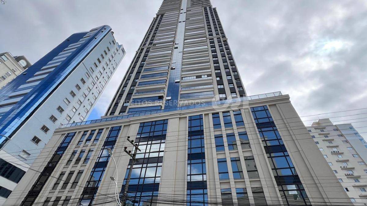 Apartamento 180m² com 4 Suítes no Edifício Noah na Meia Praia em Itapema