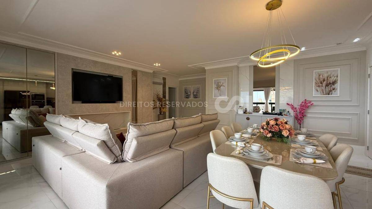 Apartamento 180m² com 4 Suítes no Edifício Noah na Meia Praia em Itapema