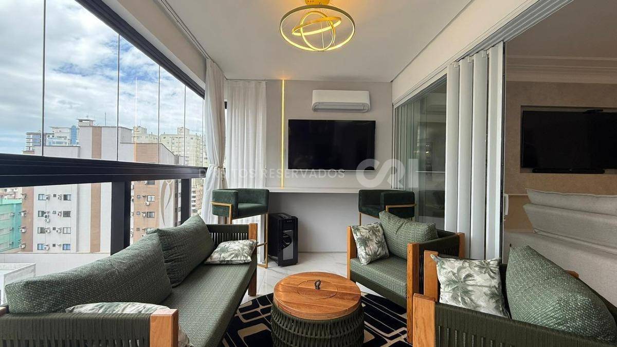 Apartamento 180m² com 4 Suítes no Edifício Noah na Meia Praia em Itapema