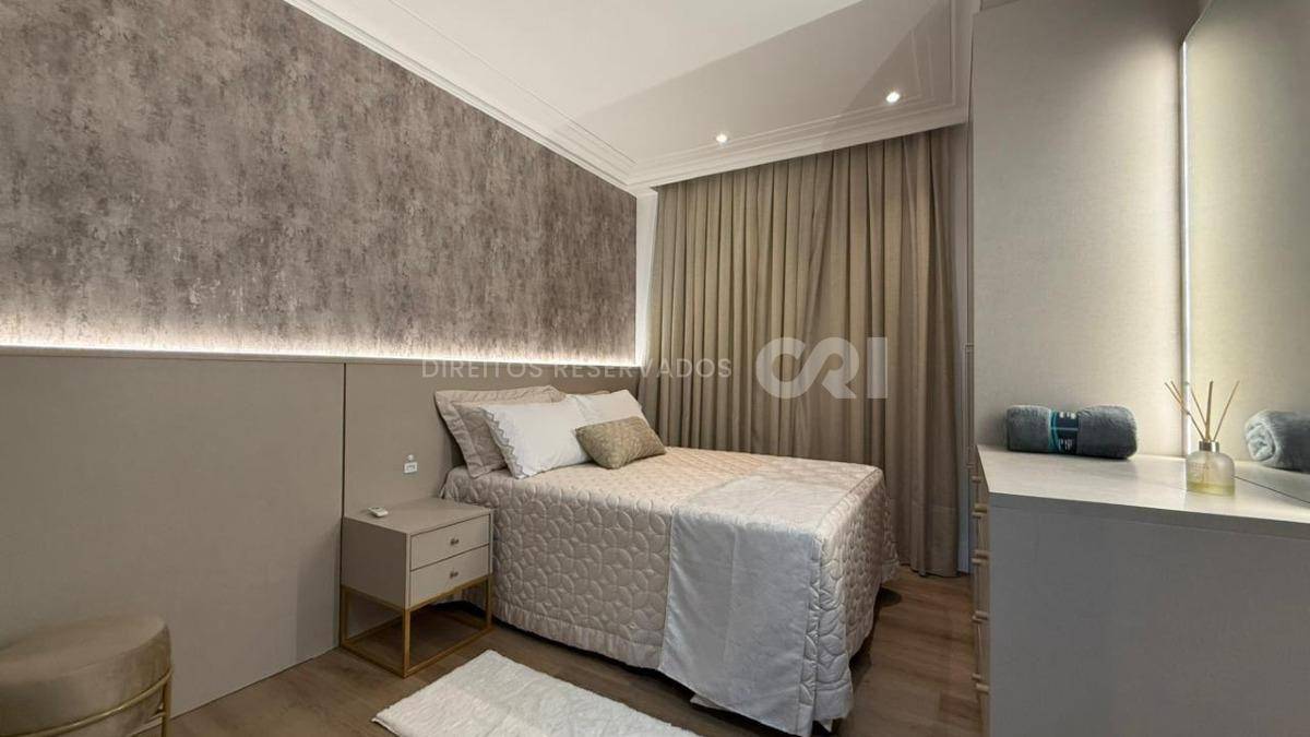 Apartamento 180m² com 4 Suítes no Edifício Noah na Meia Praia em Itapema