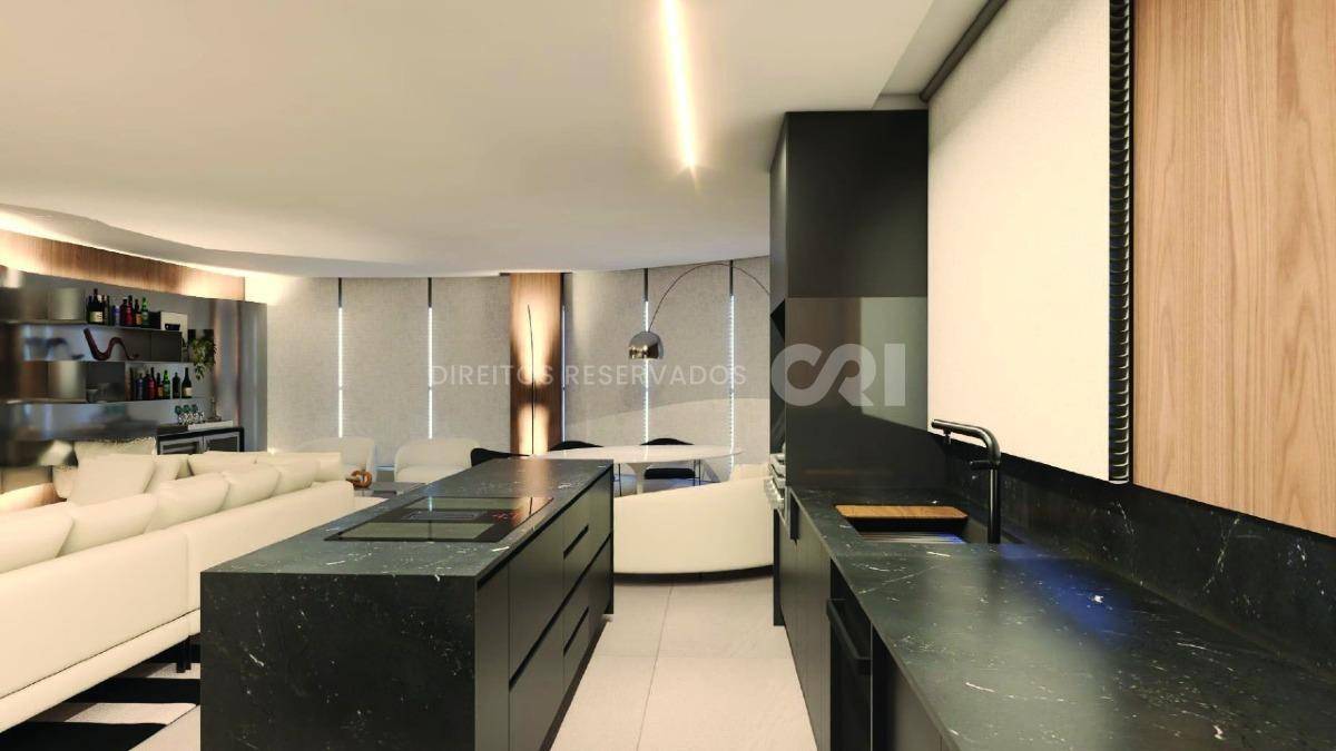 Apartamento Frente Mar no Edifício Baturité com 3 Suítes Mobiliado na Barra Sul em Balneário Camboriú