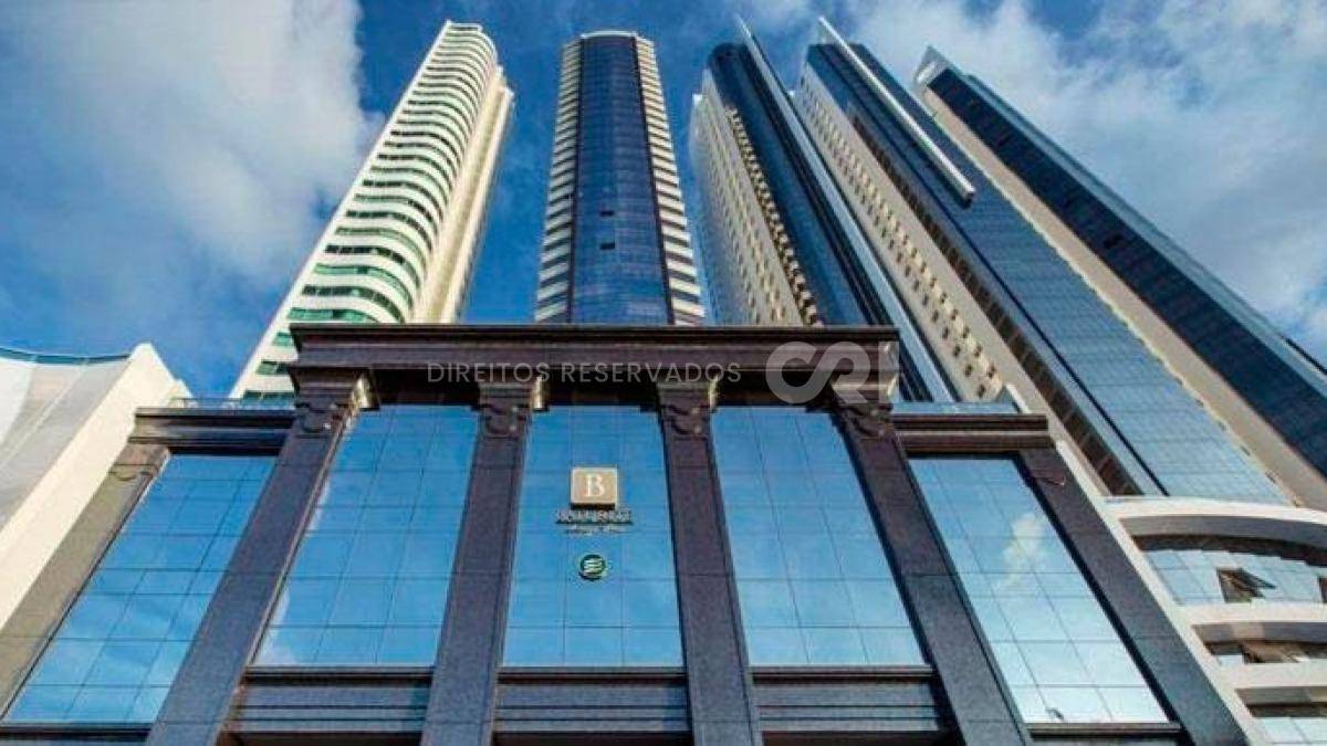 Apartamento Frente Mar no Edifício Baturité com 3 Suítes Mobiliado na Barra Sul em Balneário Camboriú