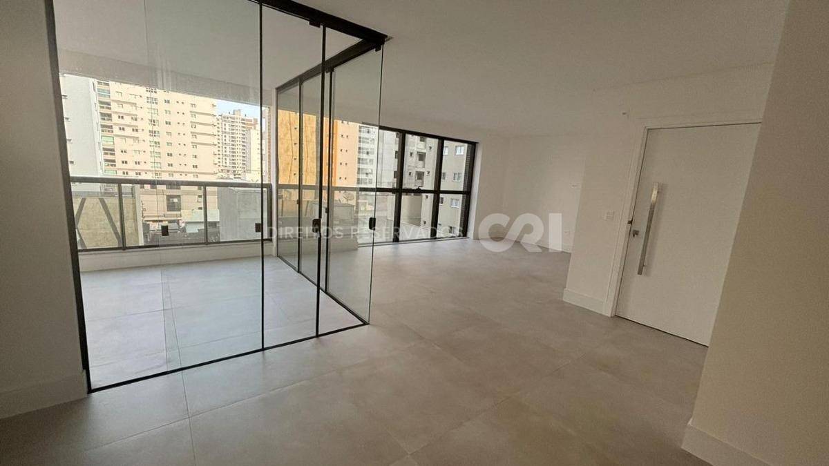 Apartamento com 3 Suítes, Fiori Del Mare na Meia Praia em Itapema