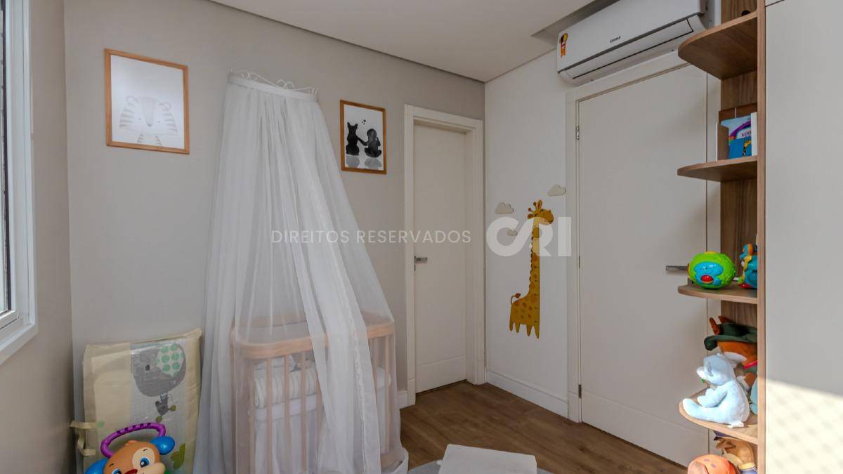 Apartamento mobiliado com 3 suítes no Edifício Amores da Brava na Praia Brava em Itajaí
