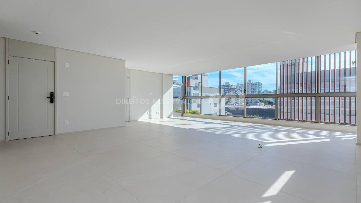 Cobertura duplex com 3 suítes no Edifício In Exclusive Home na Praia Brava em Itajaí