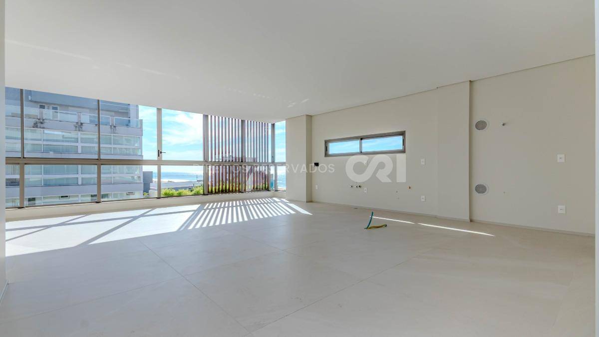Cobertura duplex com 3 suítes no Edifício In Exclusive Home na Praia Brava em Itajaí