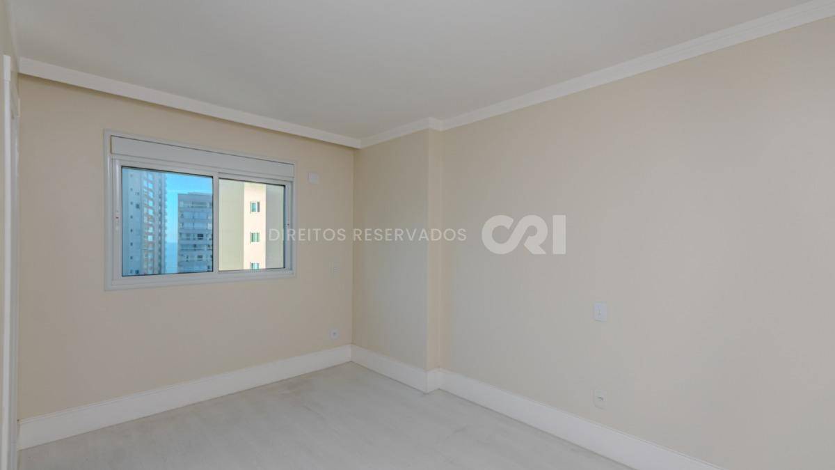 Apartamento no Edifício Le Majestic com 3 suítes no Centro em Balneário Camboriú