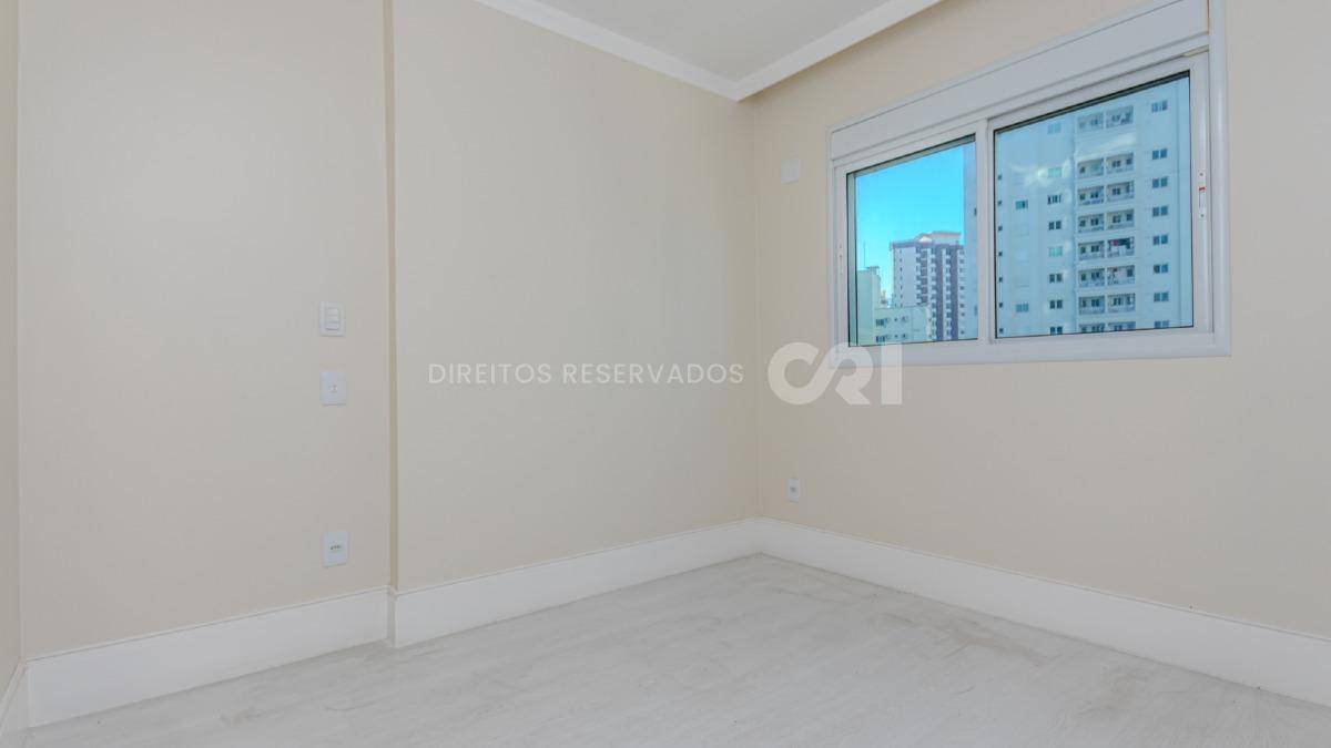 Apartamento no Edifício Le Majestic com 3 suítes no Centro em Balneário Camboriú